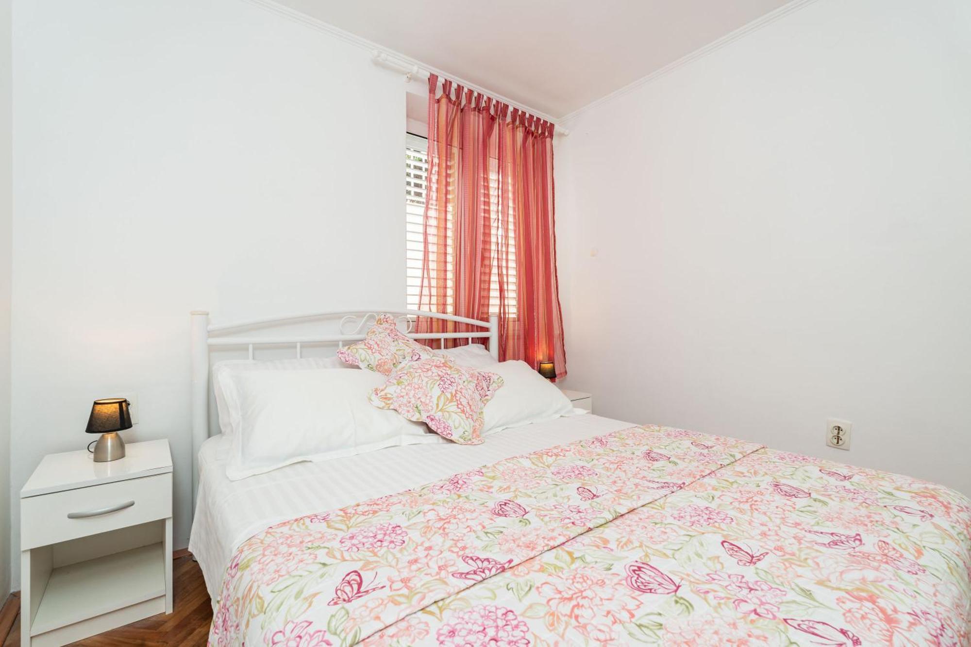 Apartments And Room Lora Dubrovnik Exterior photo