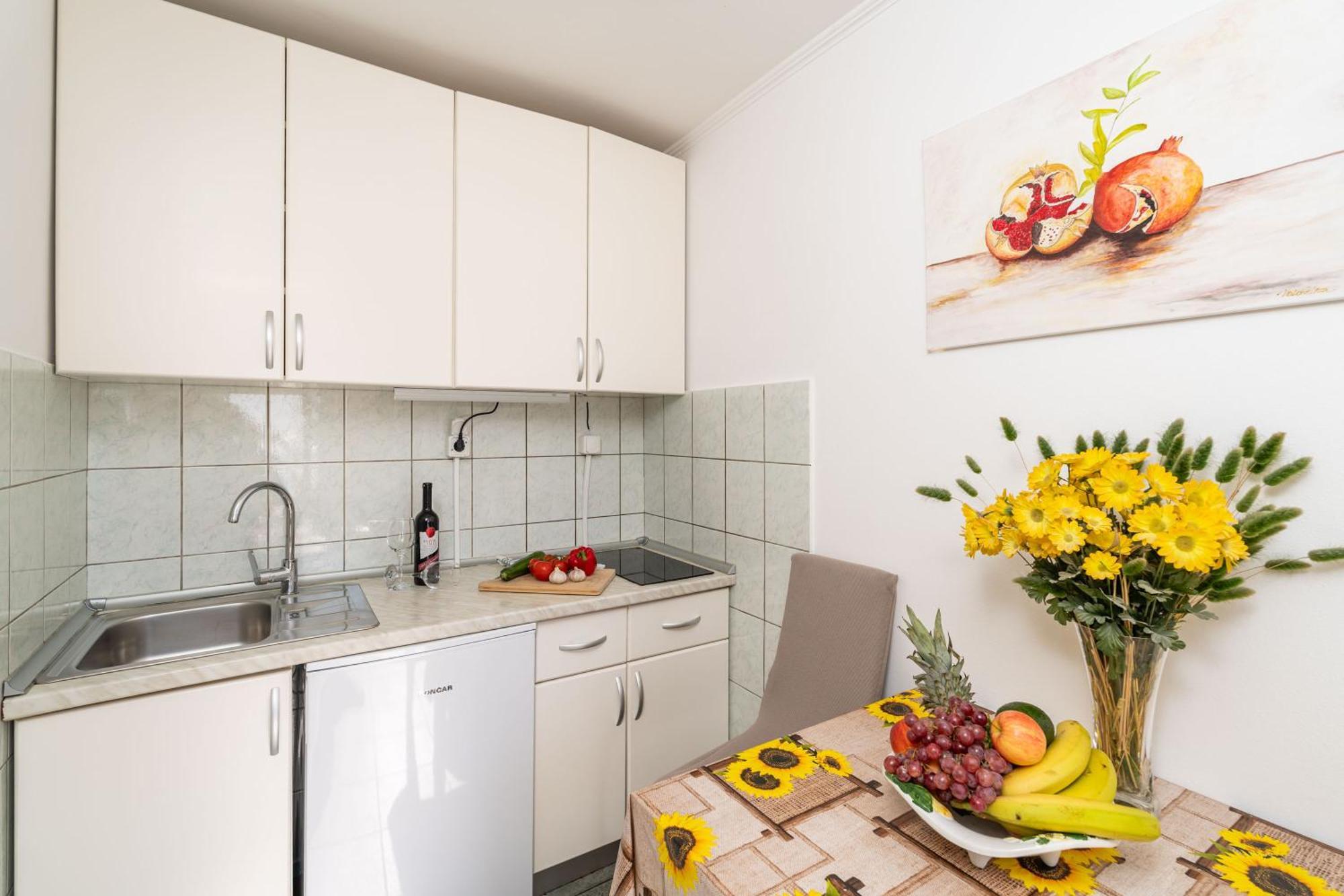 Apartments And Room Lora Dubrovnik Exterior photo