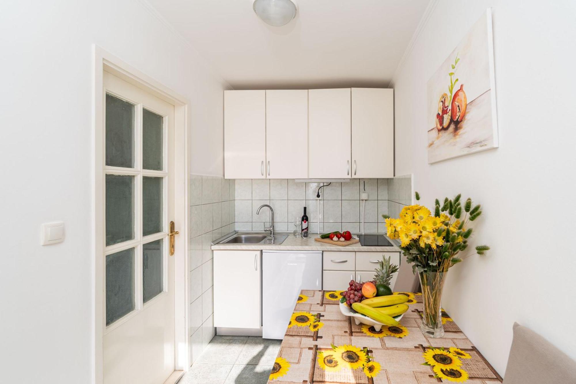 Apartments And Room Lora Dubrovnik Exterior photo