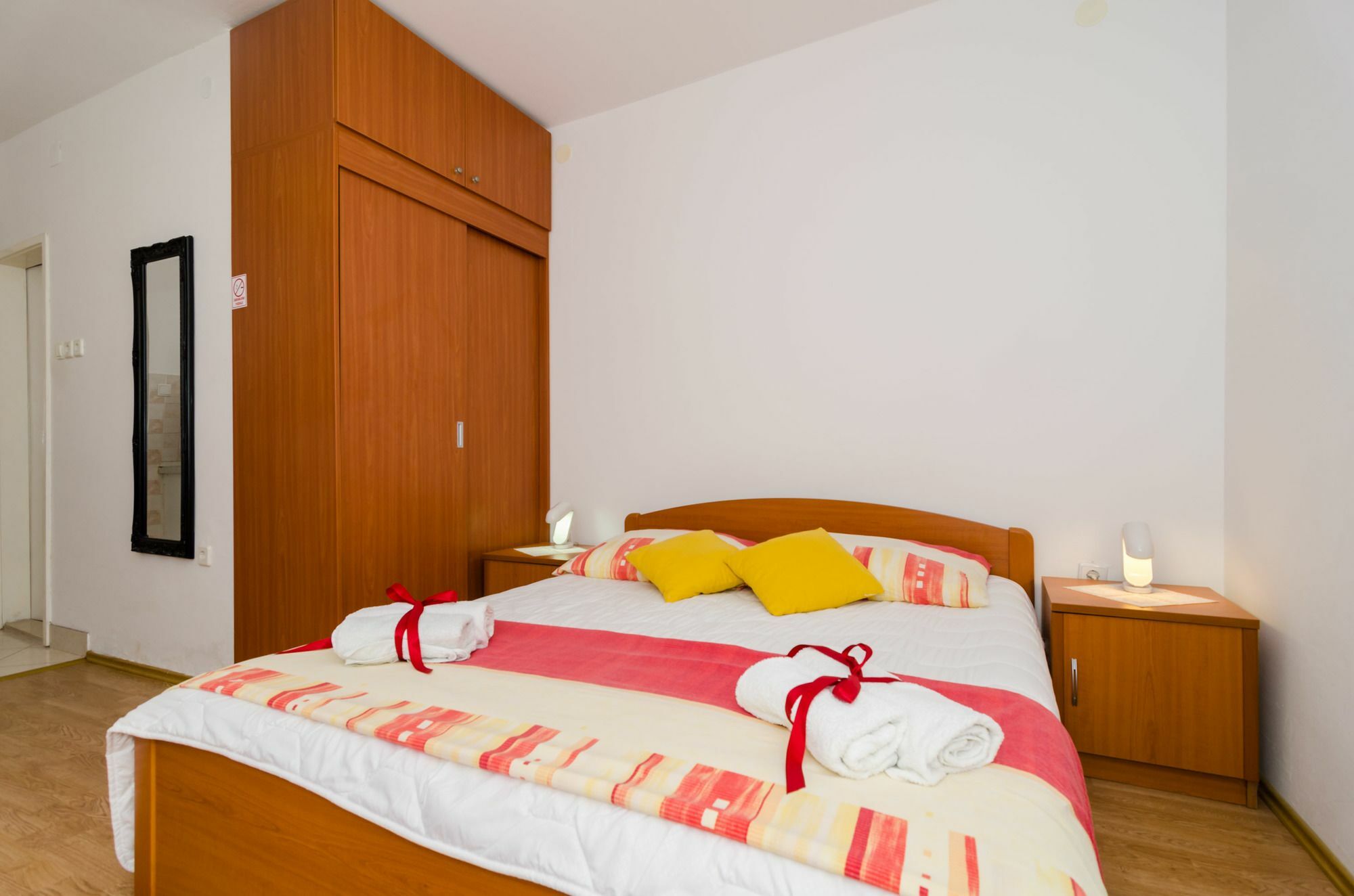 Apartments And Room Lora Dubrovnik Exterior photo