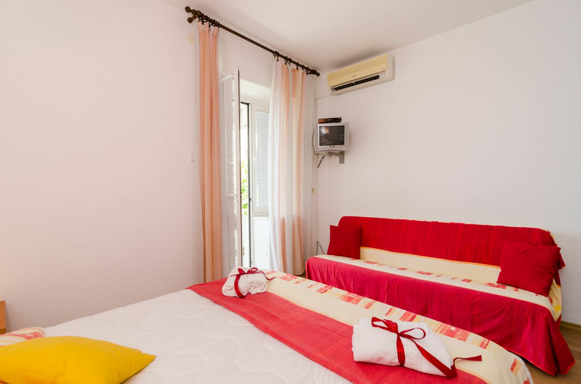 Apartments And Room Lora Dubrovnik Exterior photo