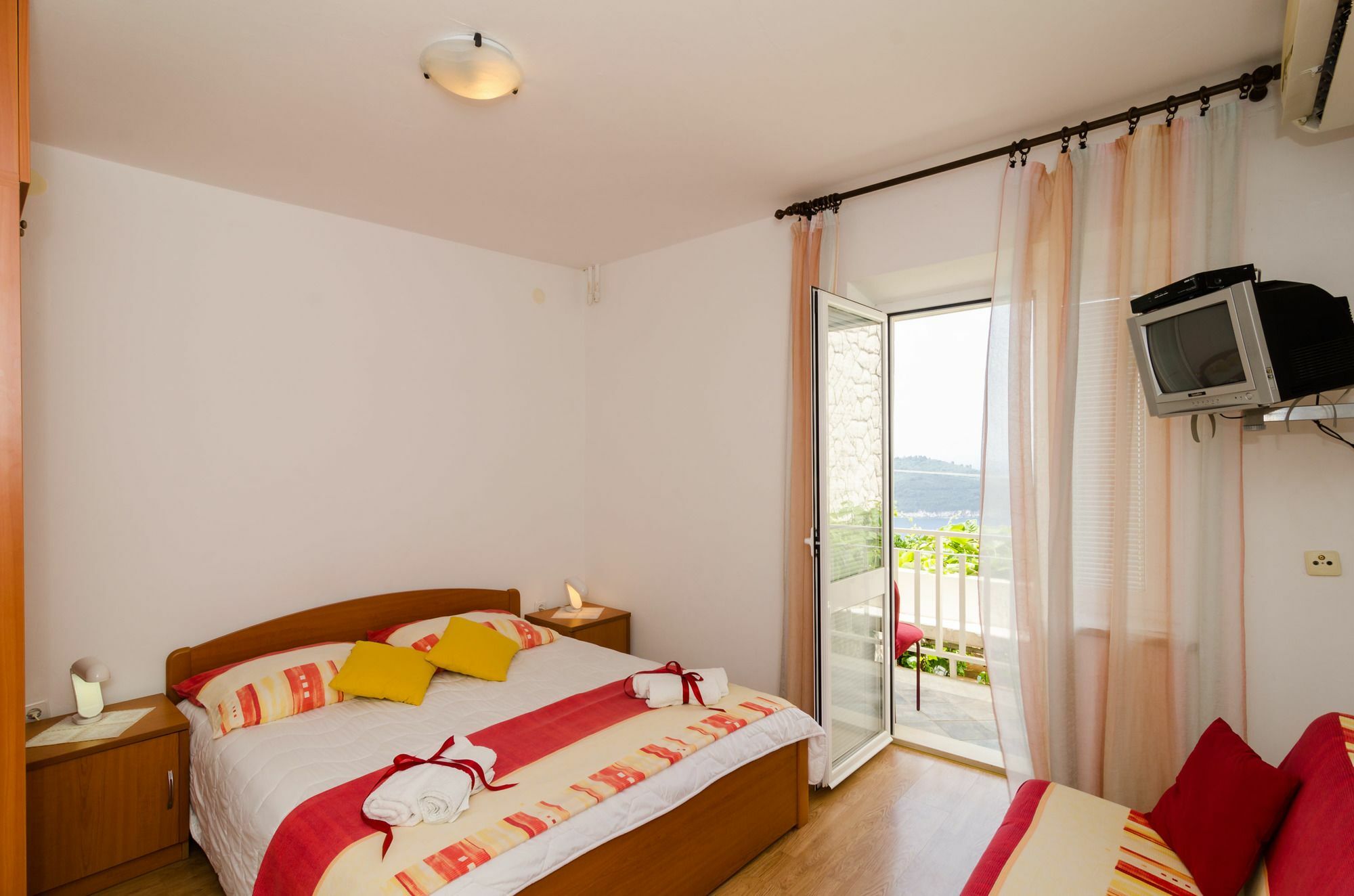Apartments And Room Lora Dubrovnik Exterior photo